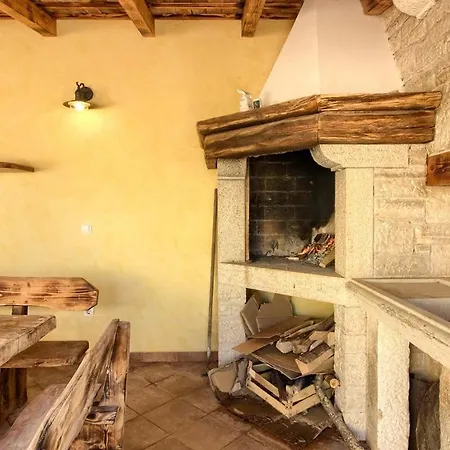 Vila Istrian With Private Pool For Up To 12 Persons *