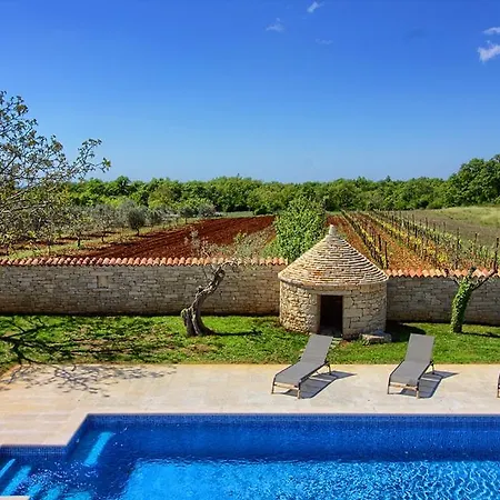Istrian With Private Pool For Up To 12 Persons Villa