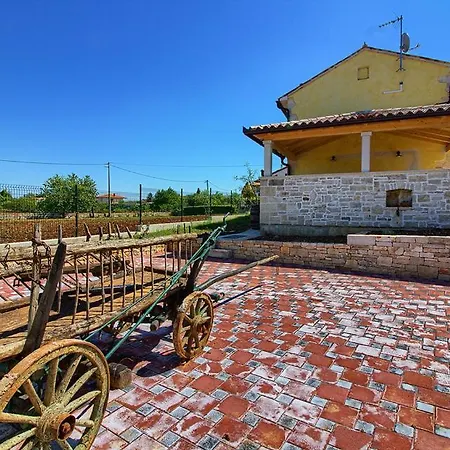 Istrian With Private Pool For Up To 12 Persons Villa *