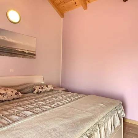 Istrian With Private Pool For Up To 12 Persons Villa Orbanici