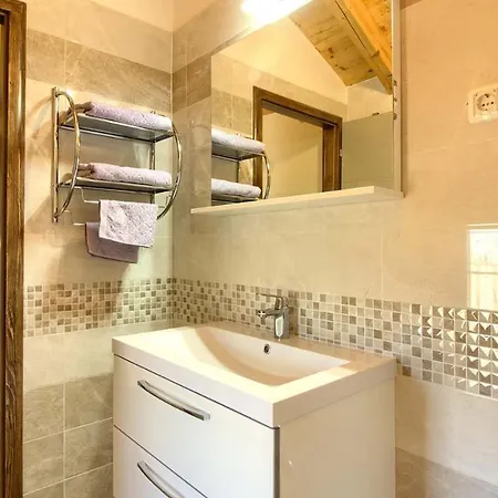 Istrian With Private Pool For Up To 12 Persons Villa Orbanici