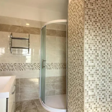 Istrian With Private Pool For Up To 12 Persons
