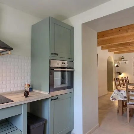 Istrian With Private Pool For Up To 12 Persons *