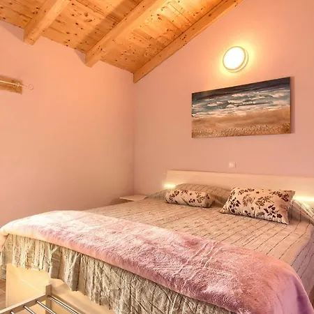 Istrian With Private Pool For Up To 12 Persons Orbanici